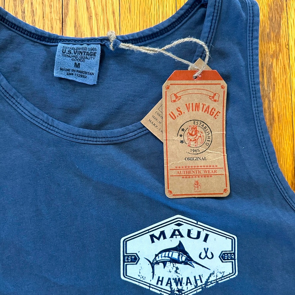 Maui, Hawaii tank. NWT by U.S. Vintage. Size M